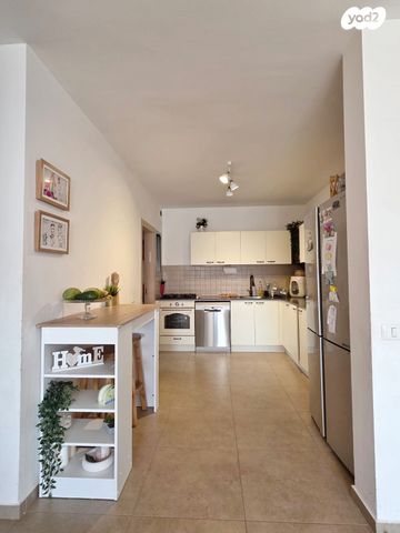 דירה, דוכיפת 6, סנסן, צור הדסה