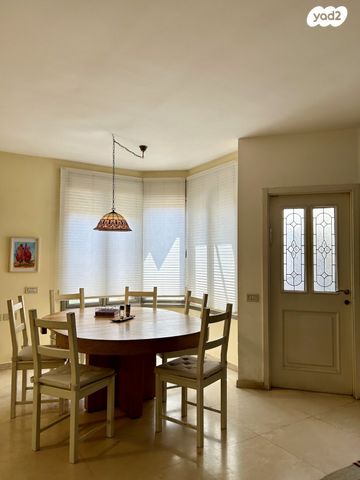 דו משפחתי, באר גנים 51, באר גנים, אבן יהודה