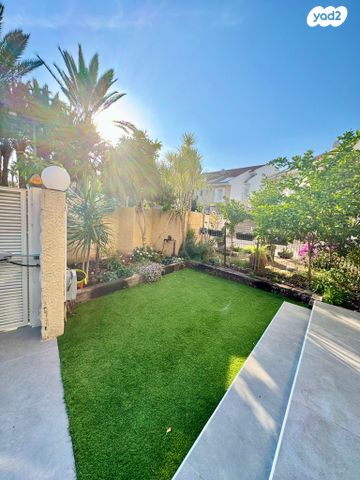 בית פרטי/ קוטג', ערמונים 12, סביוני ים, קרית ים