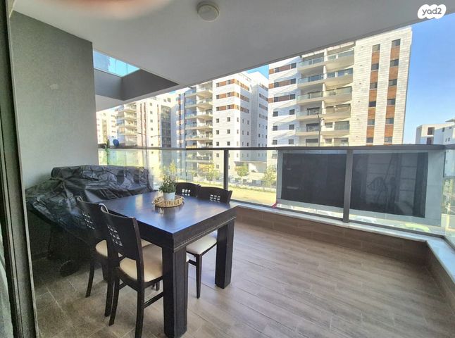 דירה, אריאל שרון 4, נווה שרון / שער העיר, נתיבות