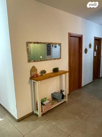 דו משפחתי, גלבוע 1, חיננית, חיננית