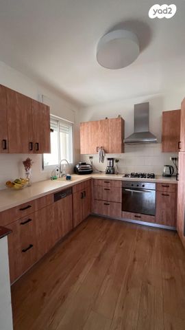 דירה, הר הצופים 3, רחובות ההולנדית, רחובות