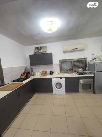 דירה, הצנחנים 3, עמידר, בת ים