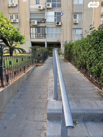 דירה, דרך ההגנה 122, נווה ברבור, כפר שלם מערב, תל אביב יפו