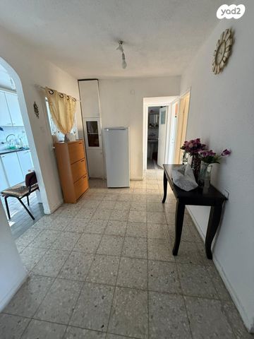 דירה, דרך ההגנה 122, נווה ברבור, כפר שלם מערב, תל אביב יפו