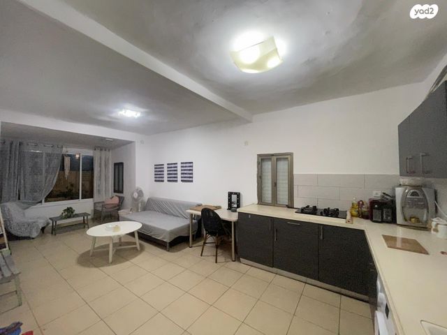 דירה, הצנחנים 3, עמידר, בת ים