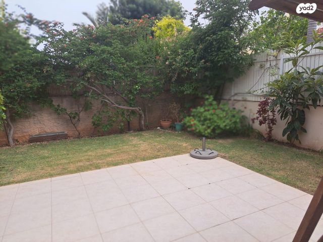 דו משפחתי, האחווה 12, שכונה 4, תל מונד