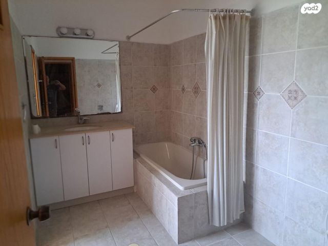 דו משפחתי, האחווה 12, שכונה 4, תל מונד