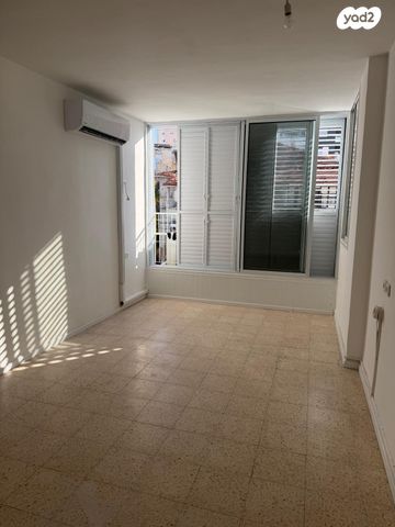 דירה, שדרות ירושלים 73, עליות, רמת גן