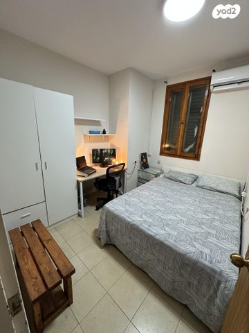 עבד אל גני 14