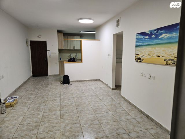 דרך מנחם בגין 75