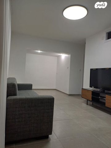 יחידת דיור, נשר 52, גבעת מכוש, כרמיאל