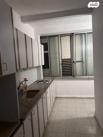 שדרות ירושלים 83