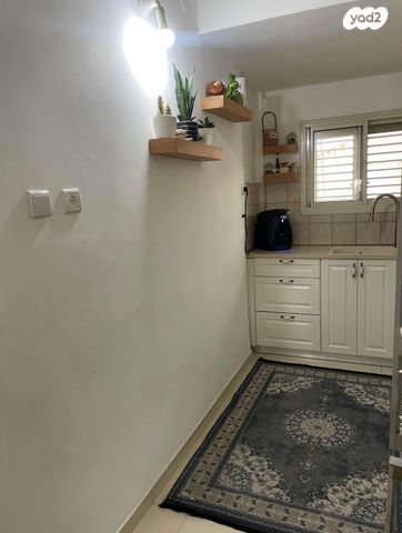 דירה, הגפן 28, המושבה הגרמנית, חיפה