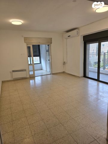 דירה, מגדים 17, בית הכרם, רמת בית הכרם, ירושלים