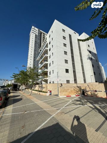 דירה, נעמי שמר 8, נאות אפק, אפקה, קרית ביאליק