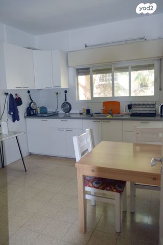 דירה, התיכון 26, נווה שאנן, חיפה