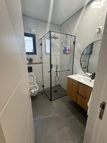 דירה, אסתר המלכה 46, רובע יזרעאל סביוני העמק, עפולה