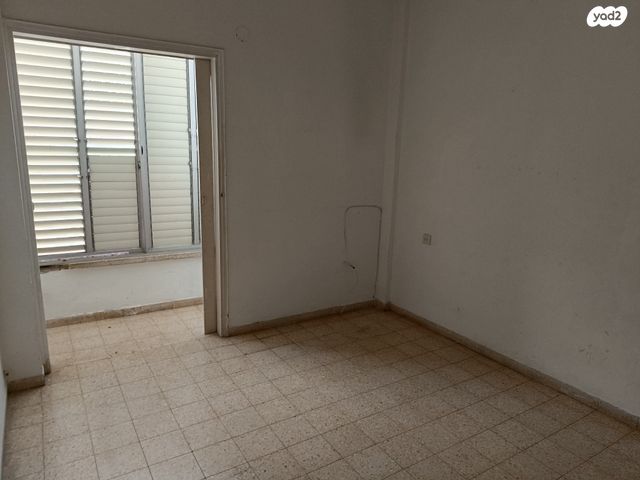 דירה, ההגנה 22, לב העיר, בת ים