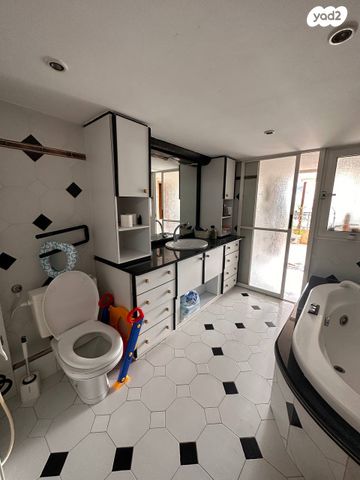 גג/ פנטהאוז, דרך הים 155, כרמל מערבי, חיפה