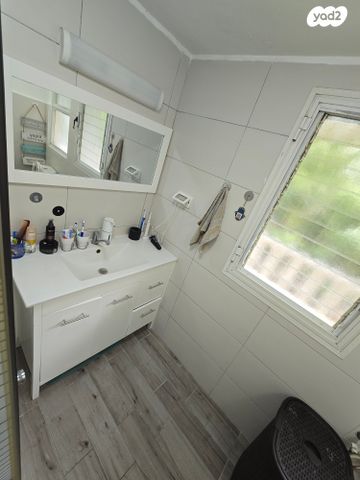 דירה, נחמיה 38, נווה שאנן, חיפה