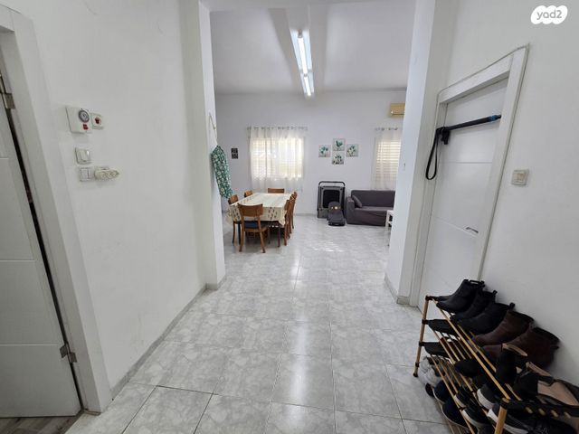 דירה, נחמיה 38, נווה שאנן, חיפה