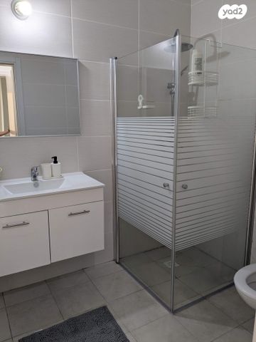 דירת גן, ענבר 22, רובע 10 חן, קצרין