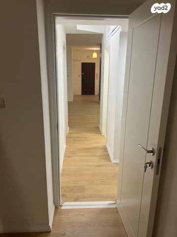 דירה, שלום עליכם 5, טלביה, קוממיות, ירושלים