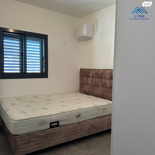 דירה, רמב"ם 5, רמב"ם, טירת כרמל