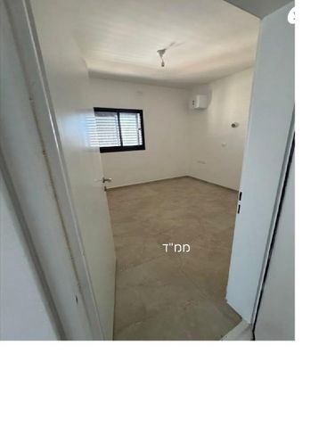 דירה, הרב הרצוג 8, צפון מערב מרכז העיר, נתניה