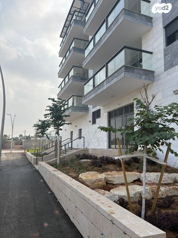 דירה, הרב צבי יהודה קוק 23, אגמים מזרח, אשקלון