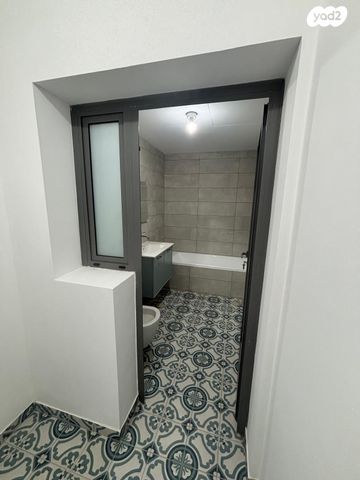 דירה, ירמיהו הלפרין 6, מרכז העיר דרום, נתניה