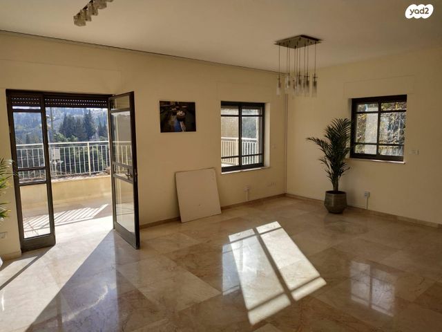 דירה, נעמי 19, גבעת חנניה, אבו תור, ירושלים