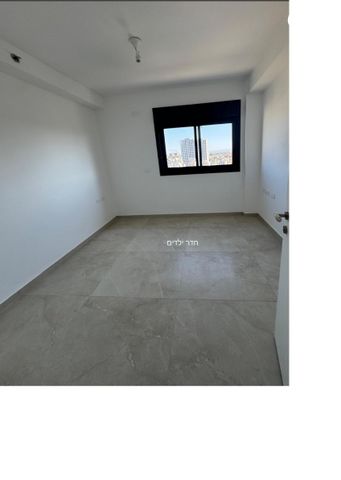 דירה, הרב הרצוג 8, צפון מערב מרכז העיר, נתניה