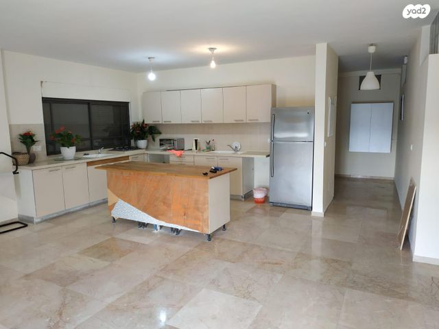 דירה, נעמי 19, גבעת חנניה, אבו תור, ירושלים