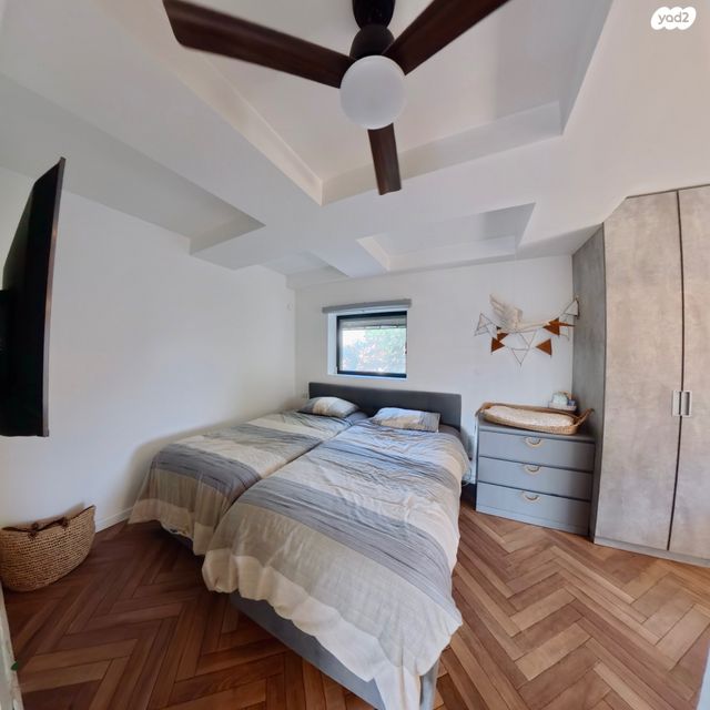 דירה, אלעזר המודעי, המושבה היוונית, ירושלים