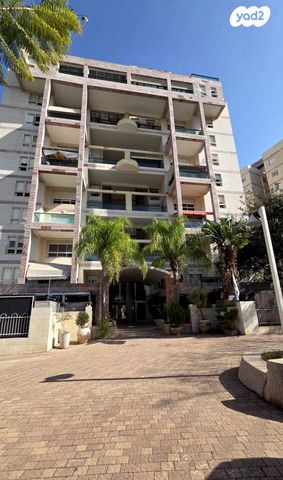 דירה, דרך יצחק בן ארי 8, רחובות החדשה, רחובות