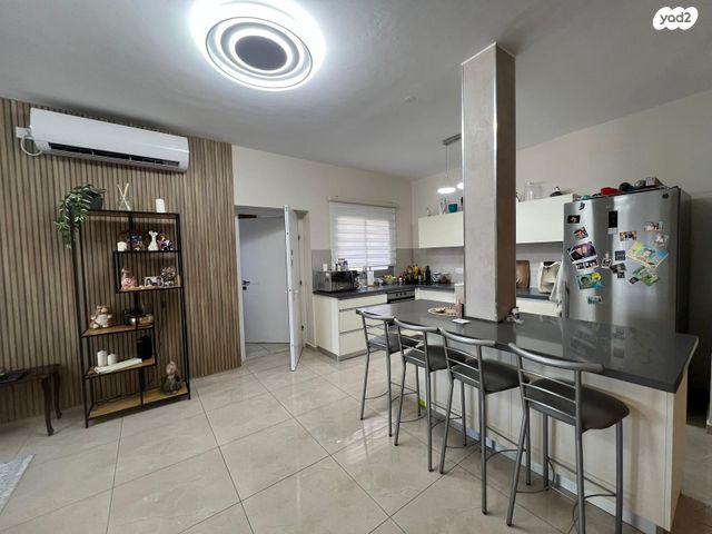 דירה, מנדלי מוכר ספרים 9, קרית ים  א', קרית ים