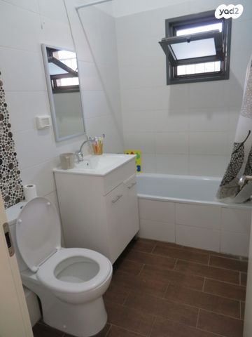 דירת גן, רכסים