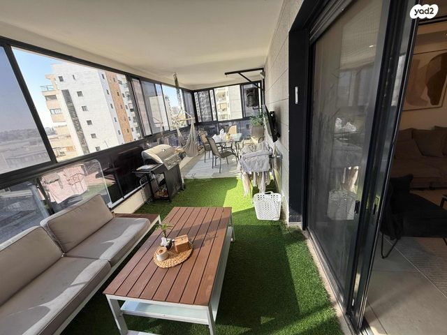 דירה, הרב אבא אבוחצירה, שדרות בפארק, שדרות