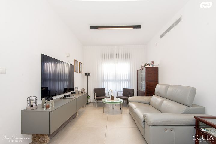 גג/ פנטהאוז, בנימין ד'ישראלי, אחוזה, חיפה