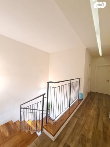 דו משפחתי, שאר העיר, גן יבנה