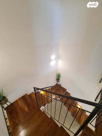 דו משפחתי, שאר העיר, גן יבנה