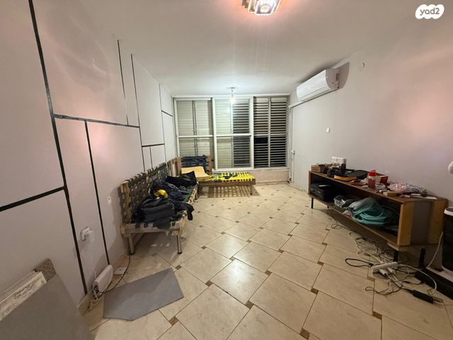 דירה, יעקב שטיינברג, קרית בנימין, קרית אתא