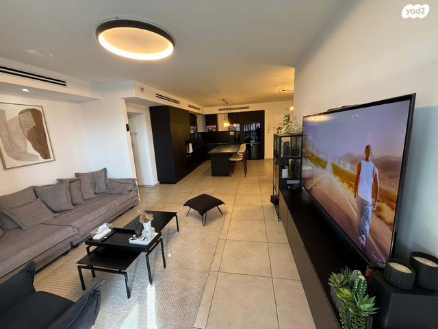 דירה, הרב אבא אבוחצירה, שדרות בפארק, שדרות