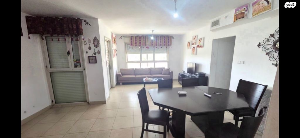 דירה, דרך יצחק בן ארי 8, רחובות החדשה, רחובות