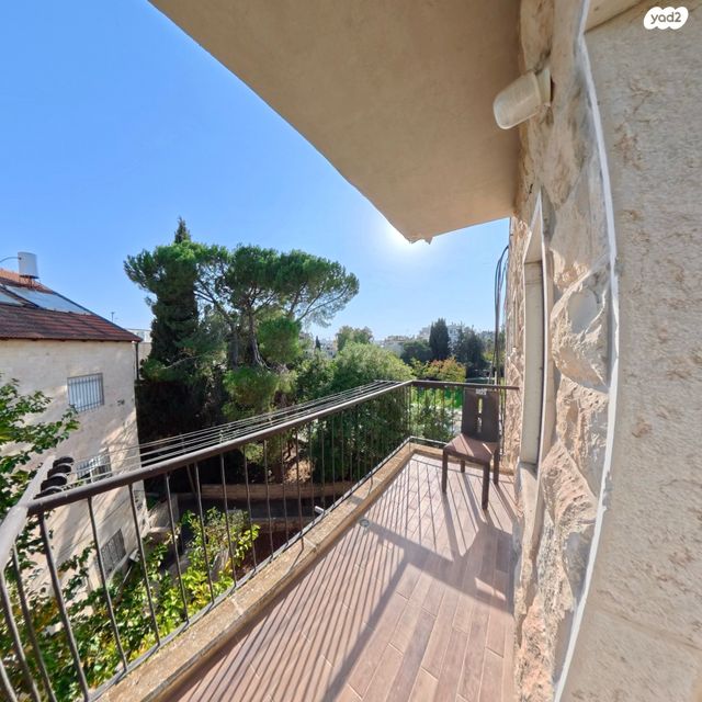 דירה, אלעזר המודעי, המושבה היוונית, ירושלים