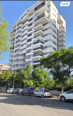 דירה, דרך יצחק בן ארי 4, רחובות החדשה, רחובות