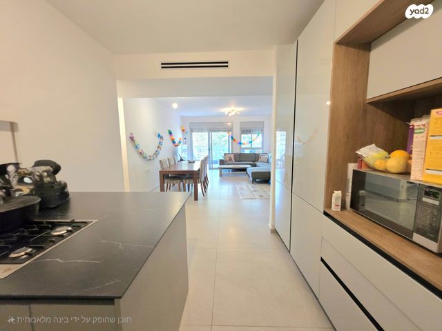 דירה, הפלמ"ח, קדימה צורן