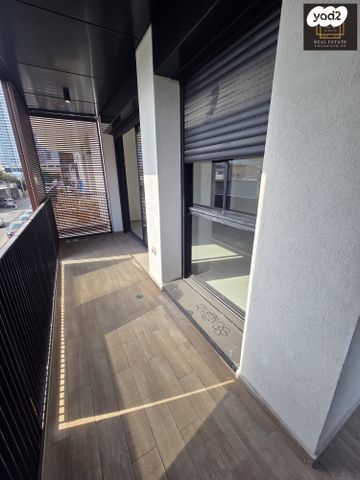 דירה, ישראל ב"ק, מונטיפיורי, הרכבת, תל אביב יפו